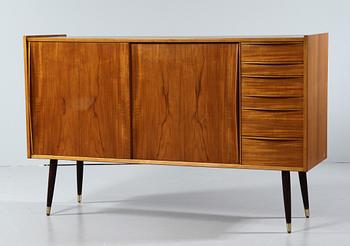 SIDEBOARD, Oscar Edv Ekelunds Snickerifabriks AB, Virserum, 1950-tal.