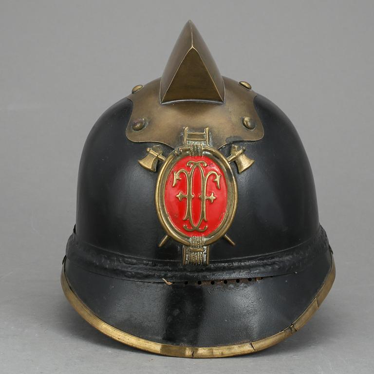 BRANDHJÄLM, för det svenska brandförsvaret, omkring 1900.