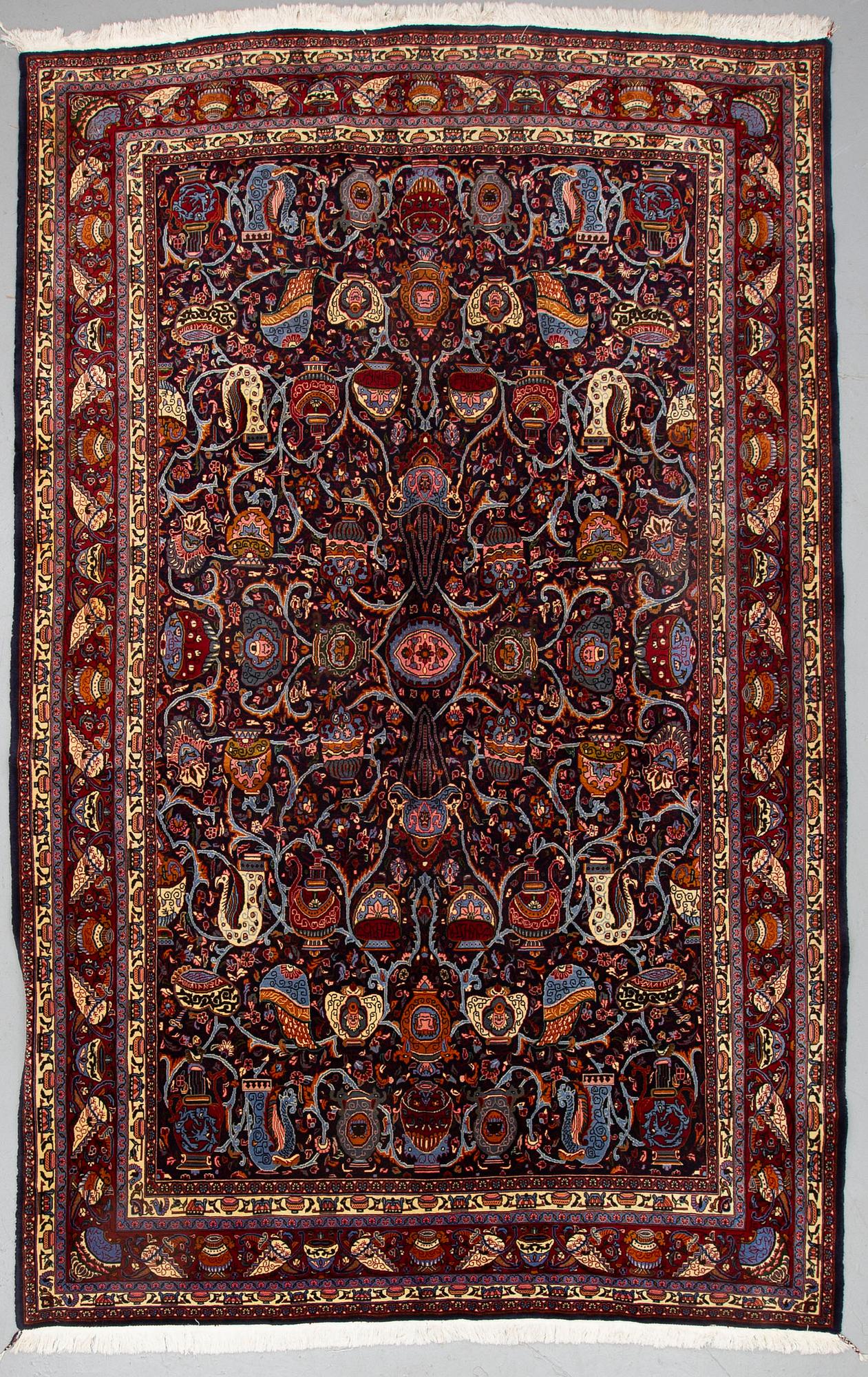 MATTA, Kashmar, sannolikt ca 323 x 205 cm.