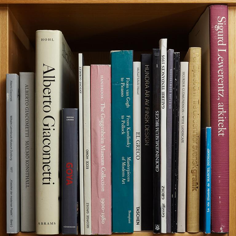 Björn Springfeldt's art library.