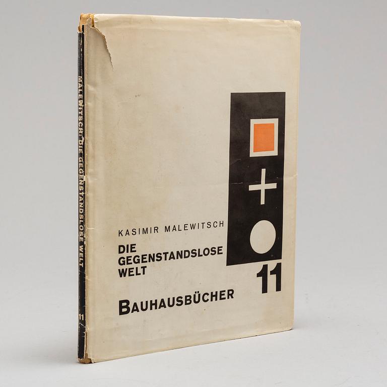 BOK, Malevitj. Med det ovanliga skyddsomslaget.