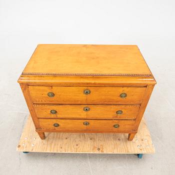 A mid 1800s pine dresser.
