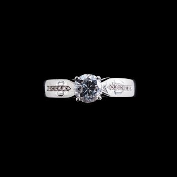 109. A RING, brilliant cut diamond c. 0.70 ct H/p2.