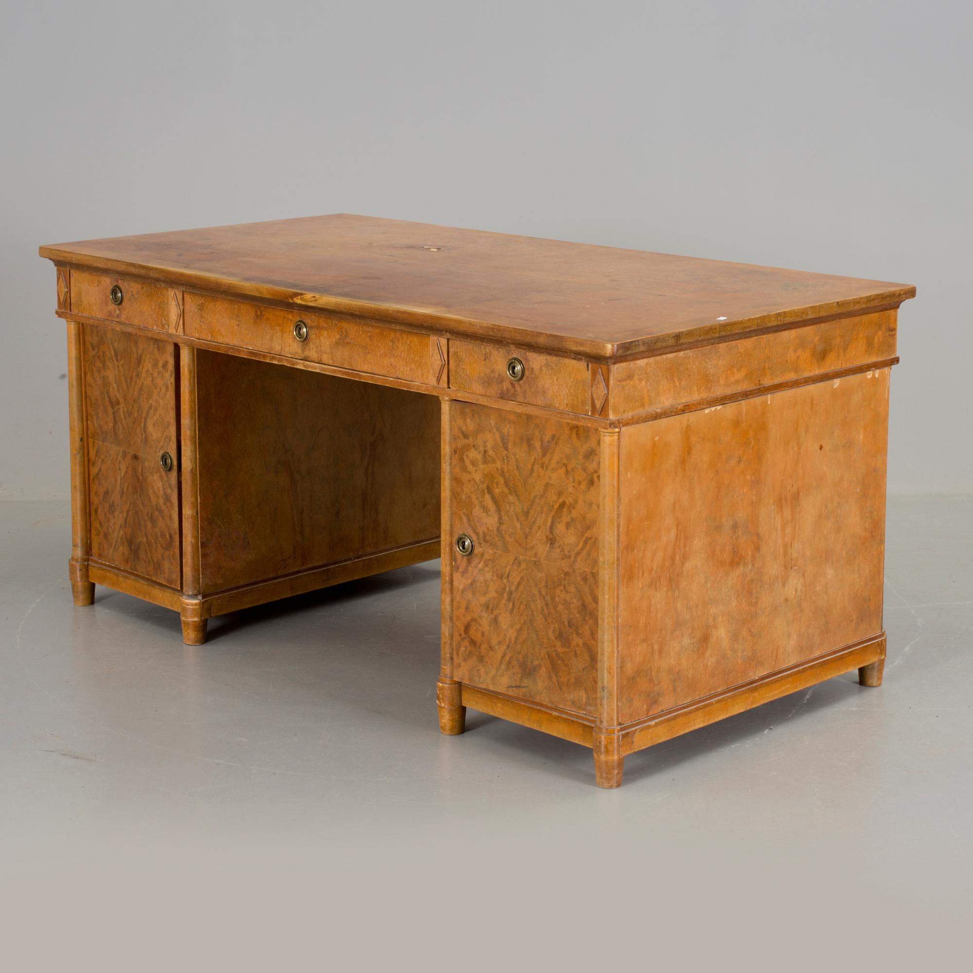 SKRIVBORD, Karl-Johan-stil, 1900-talets början.