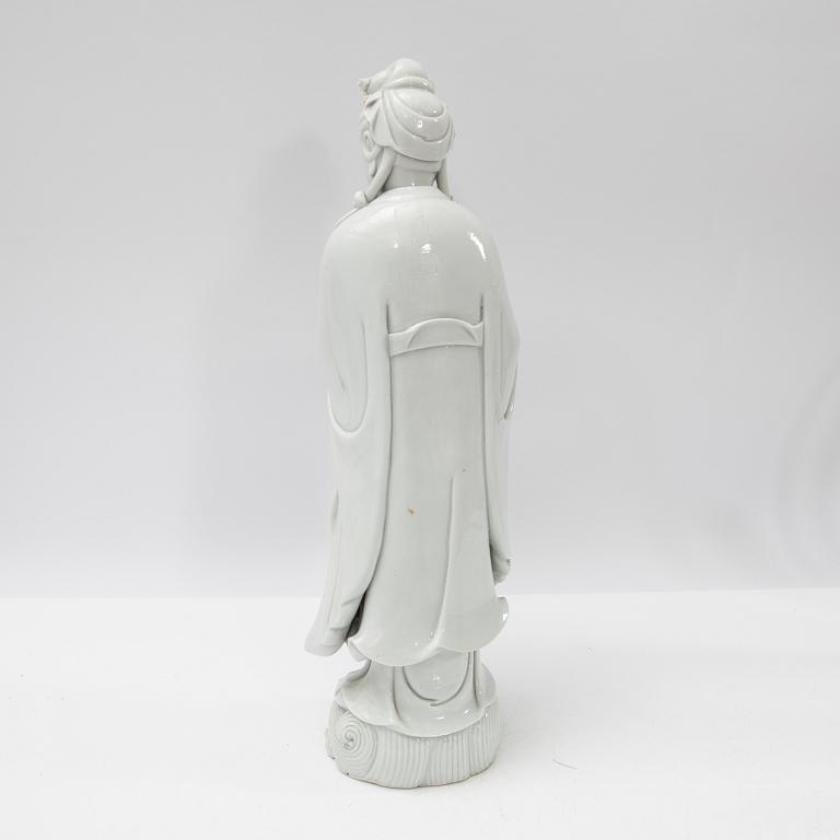 Guanyin, porcelain, blanc de Chine, late Qing dynasty, 19th century.