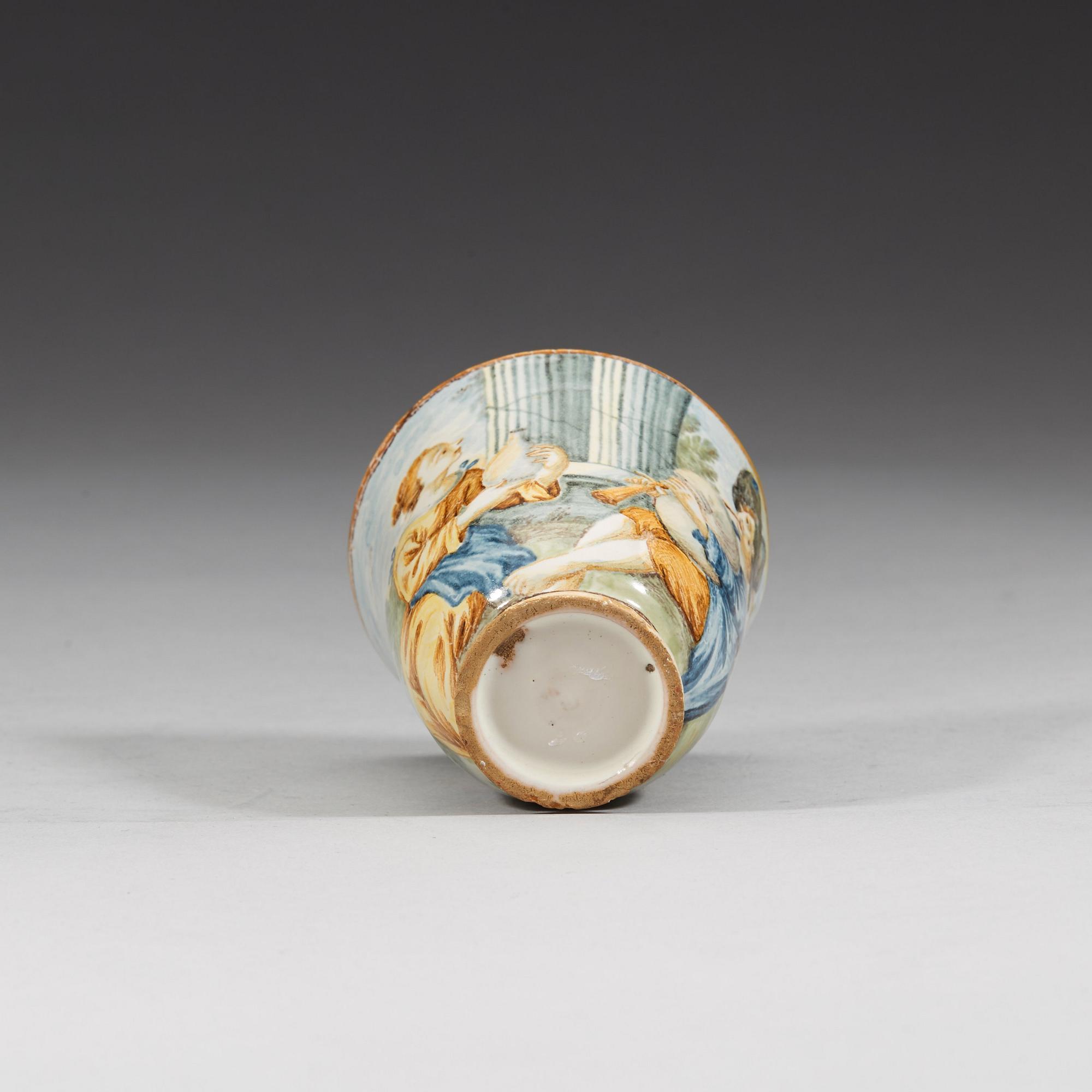 An Italian Maiolica cup, Abruzzo, 17/18th Century.