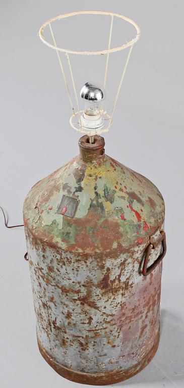 GOLVLAMPA, 1900-talets mitt.