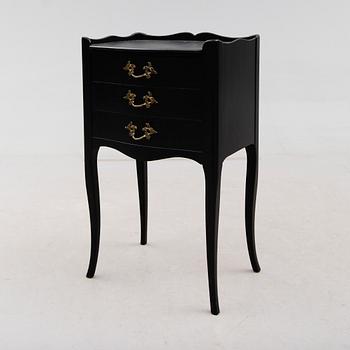 SÄNGBORD, rokokostil, 1900-talets första hälft.