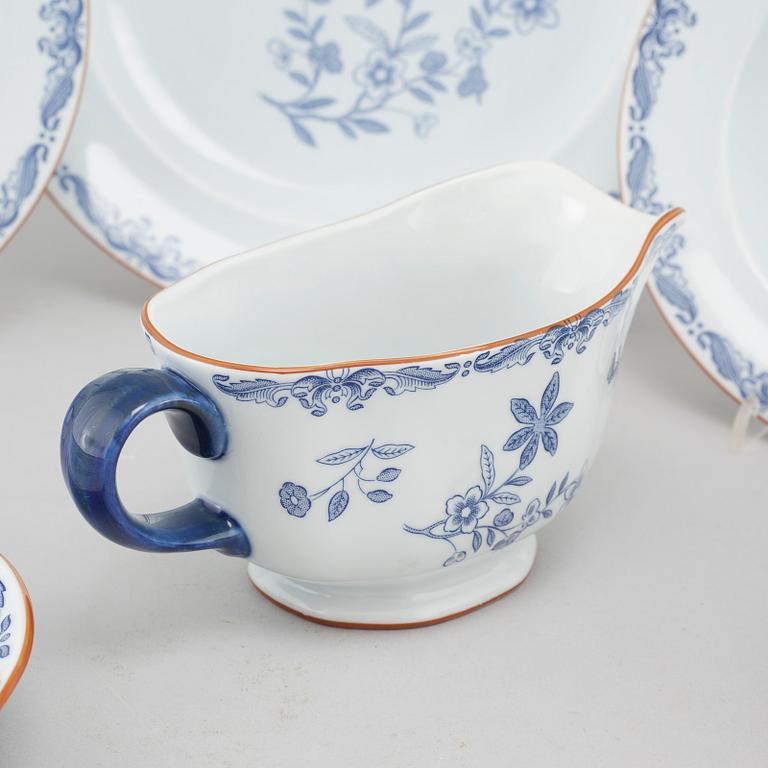 37 pieces of porcelain tableware from Rörstrand, model "Ostindia", second half of the 20th century.