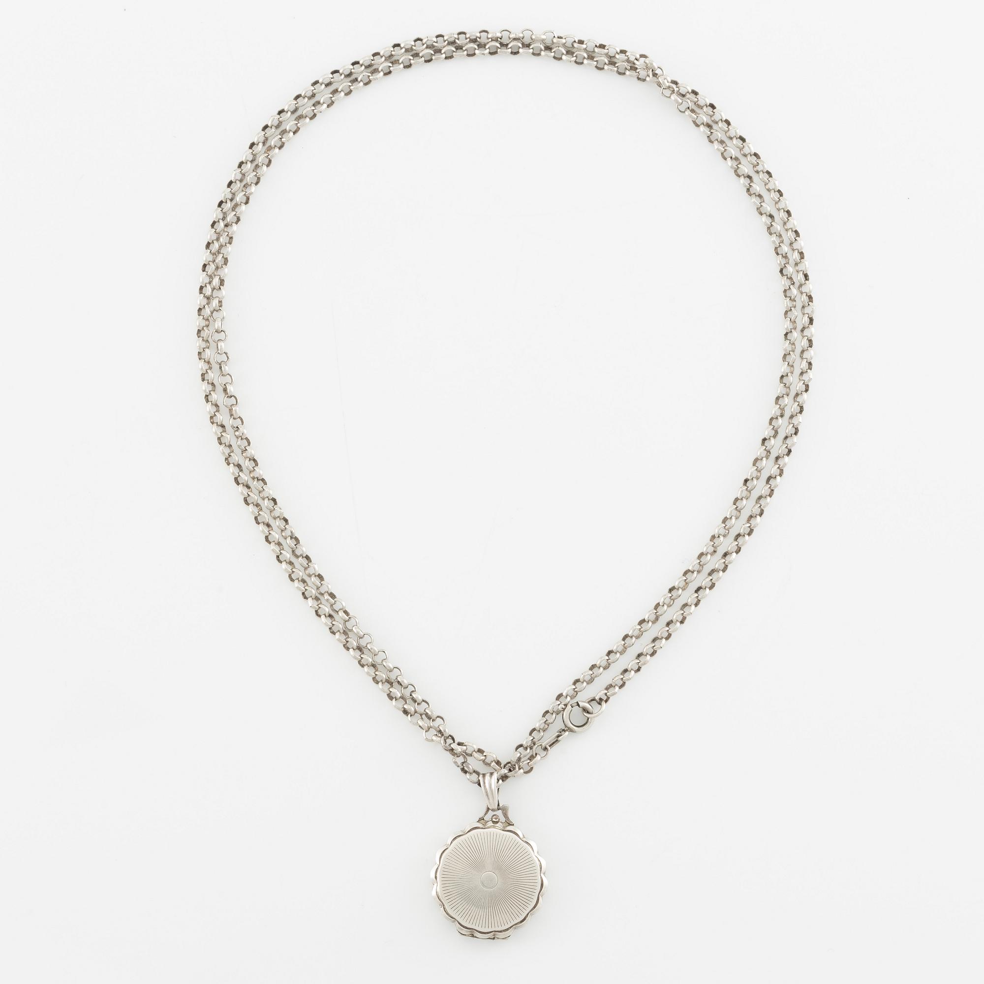 Medallion with photo compartment, with chain, silver.