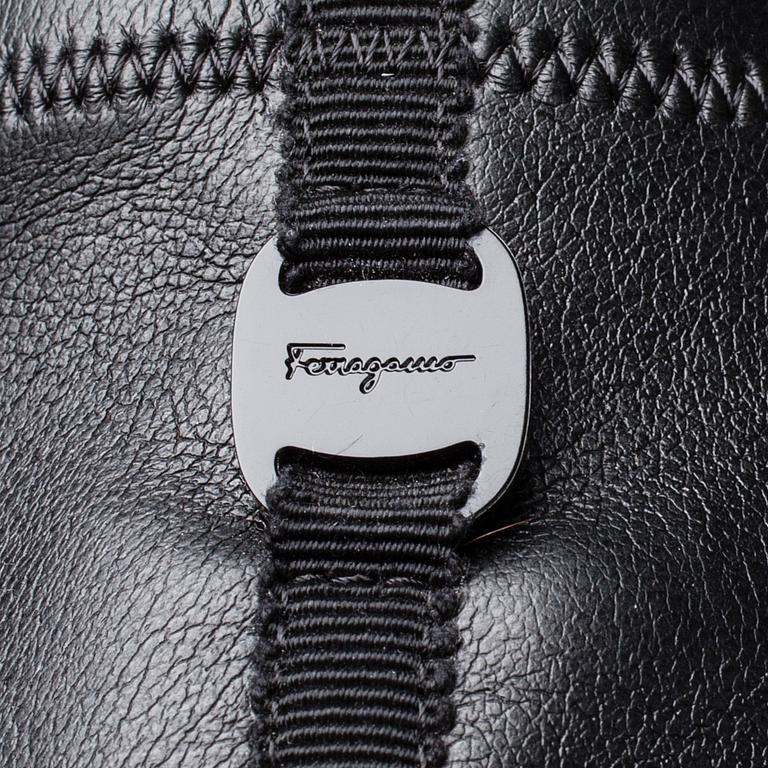 SKOR, Salvatore Ferragamo.