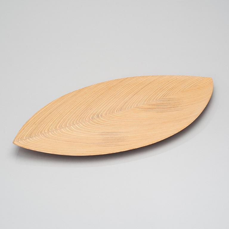 TAPIO WIRKKALA, A PLYWOOD DISH. Signed TW. 1950s.