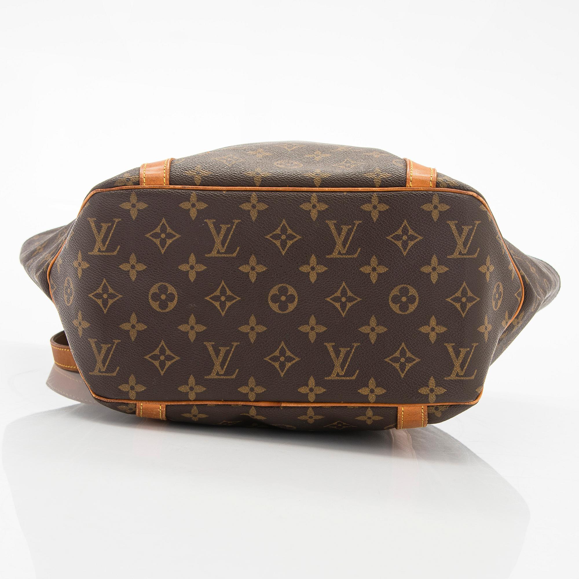 Louis Vuitton, a Monogram Canvas 'Sac Shopping' bag.