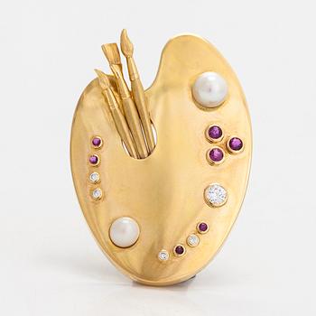 Torbjörn Tillander, an 18K gold brooch, with brilliant-cut diamonds, rubies and cultured pearls. Helsinki 1983.