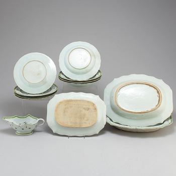 12 famille rose export service pieces, Qing dynasty, Qianlong (1736-95).