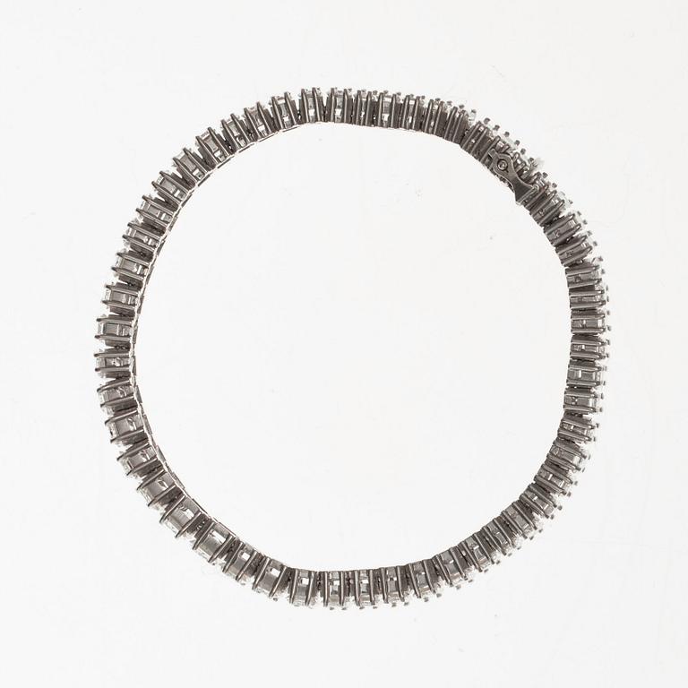 A BRACELET. БРАСЛЕТ, платина, бриллианты. Вес ок. 34,7 гр.