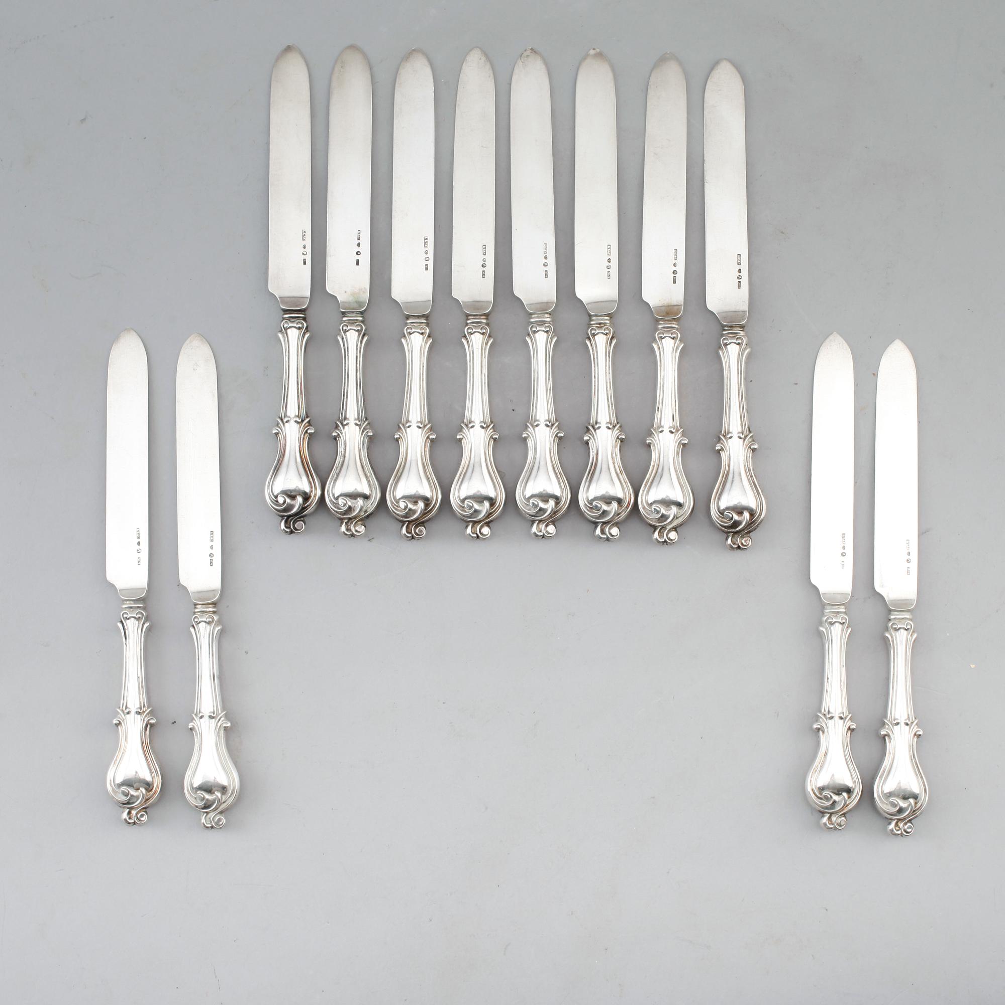 KNIVAR, 12 st, silver, Lars Larson, Göteborg 1850-tal. Vikt ca 516 g.