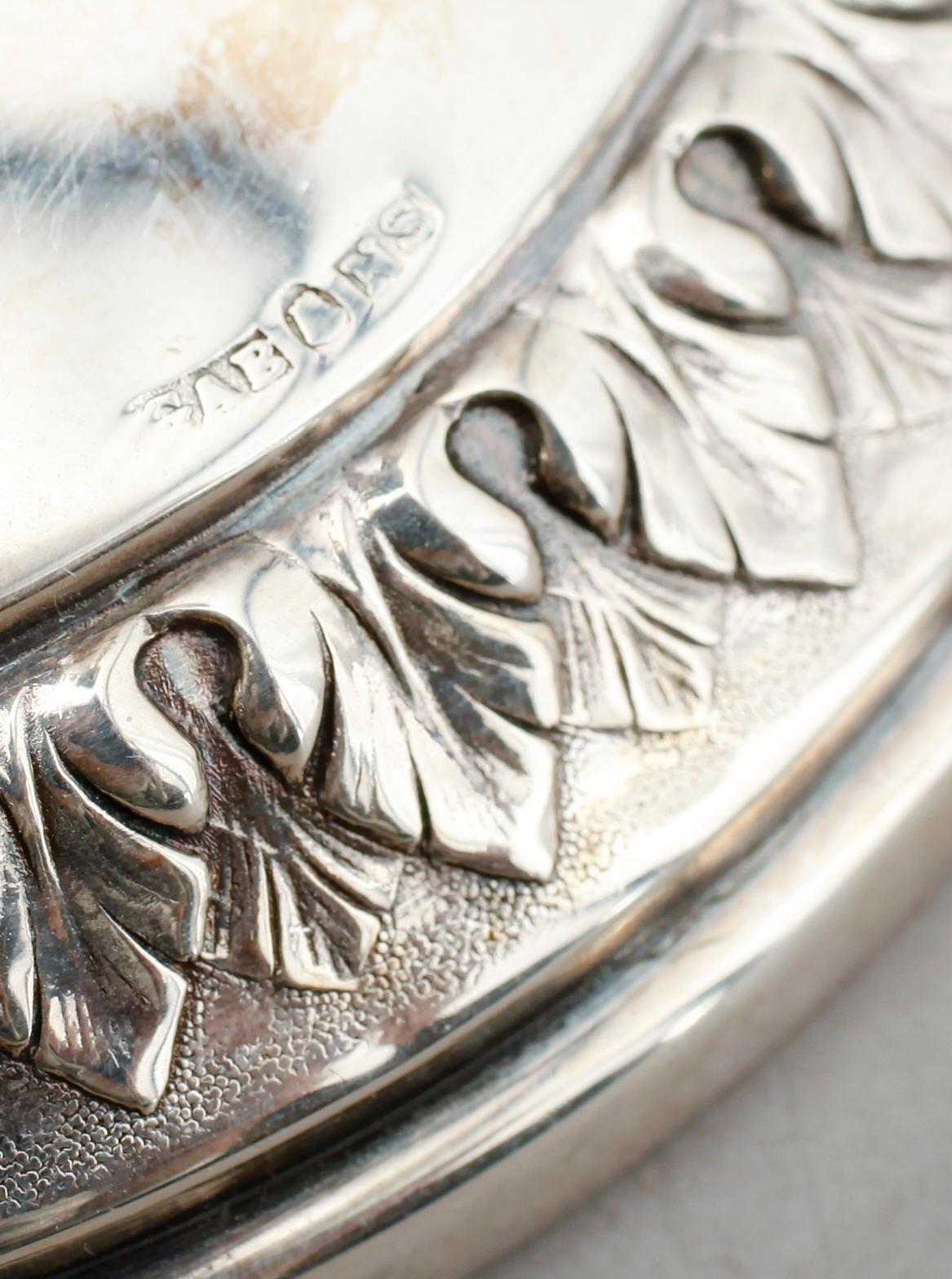 STRÖSOCKERSKÅL OCH LJUSSTAKAR 1 PAR, nysilver, GAB, 1900-talets mitt.