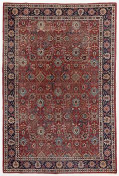Carpet, oriental, approx. 330 x 214 cm.