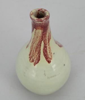 VAS, keramik, sign. Rakel Bäck-Usvaala.