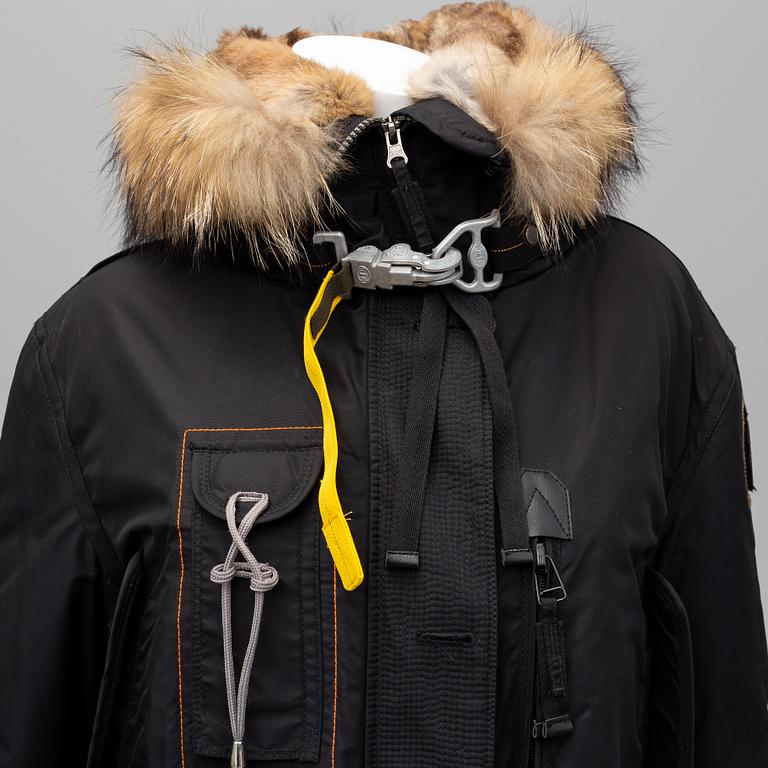 a Parajumpers W Kodiak parka, size XL.