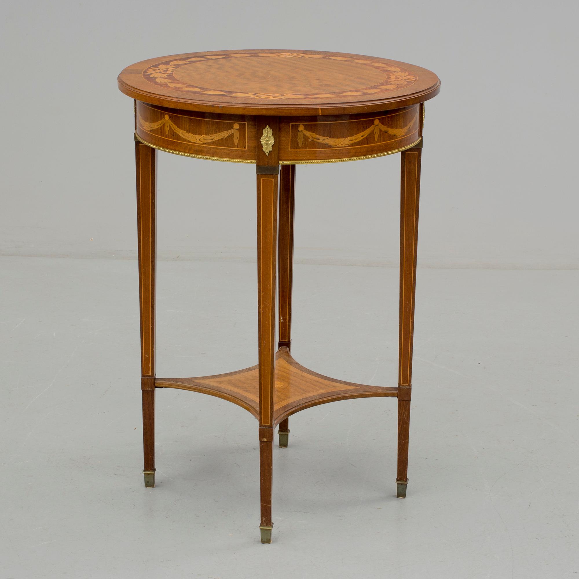 BORD, gustaviansk stil, 1900-talets första hälft.