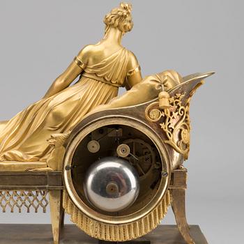 BORDSPENDYL, empire Le Roy Paris 1800-talets mitt.