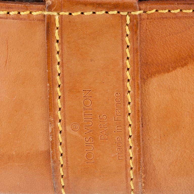 LOUIS VUITTON, a monogram canvas "Randonnee" shoulder bag.