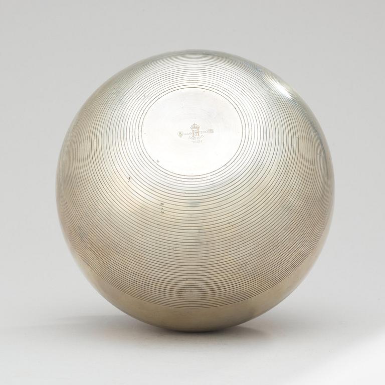 A Sylvia Stave pewter vase, C.G. Hallberg, Stockholm 1934, model 5496.