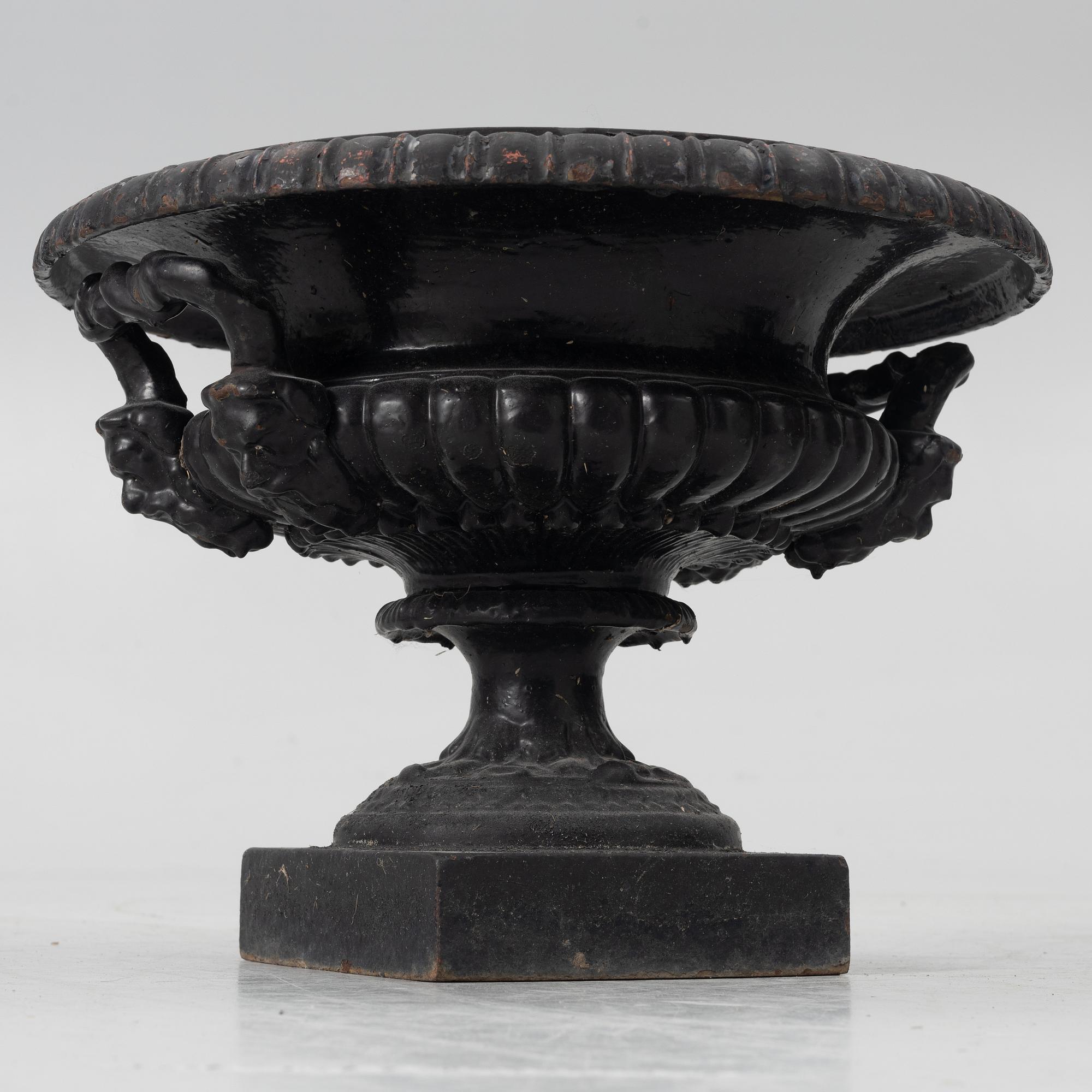 Garden urns, 3 pcs, No. 3, Husqvarna, circa 1900.