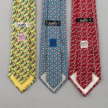 Hermès, 3 silk ties.