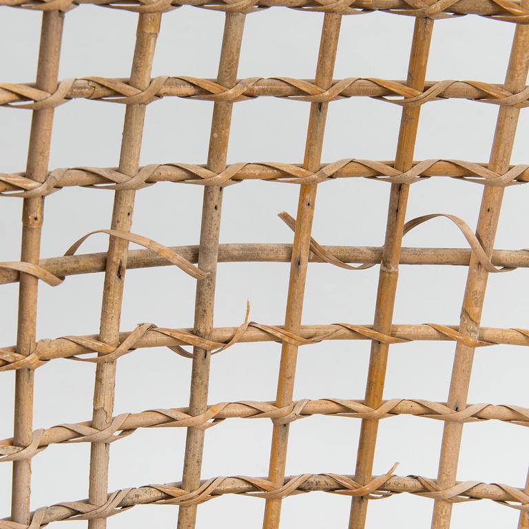 Giovanni Travasa, hanging chair 'Eureka' for Vittorio Bonacina. 1960's.