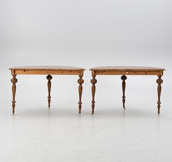 Dining table, late 19th century.