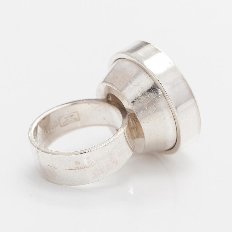 Elis Kauppi, ring, silver och bergskristall, Kupittaan Kulta, Åbo.