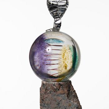 Kjell Engman, a glass sculpture.