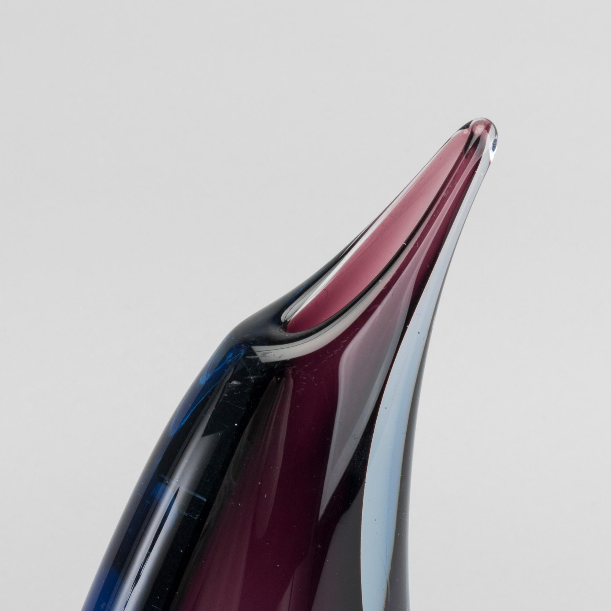 A MURANO SOMMERSO GLASS VASE, 1955-65.