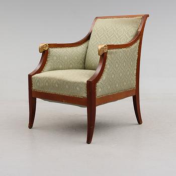 FÅTÖLJ, empirestil, 1900-talets första hälft.