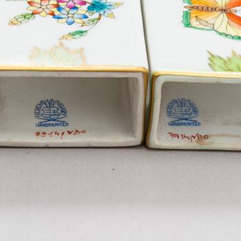 A Herend Queen Victoria VBO porcelain coffee set and two trinket boxes, totally 19 pieces, Hungary.