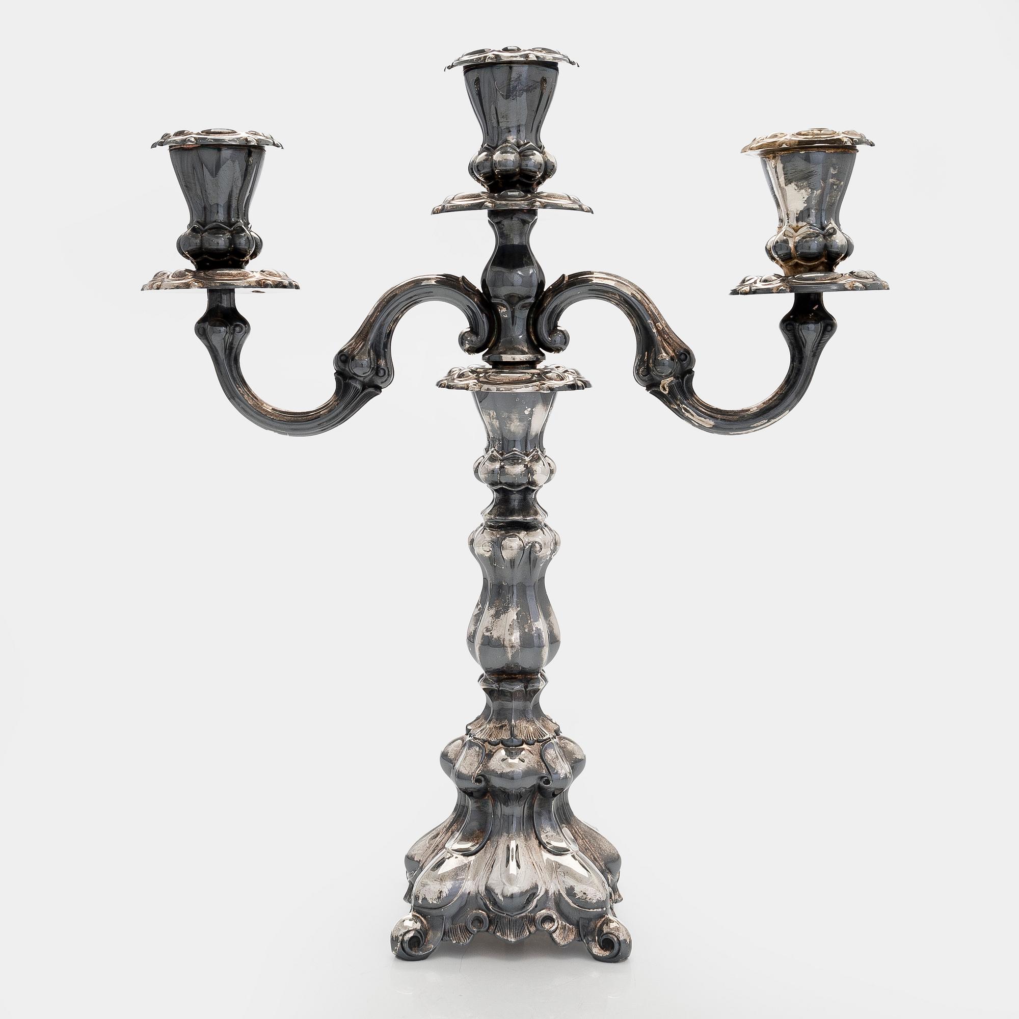 Kynttelikkö, hopea, Kultakeskus, Hämeenlinna 1990.