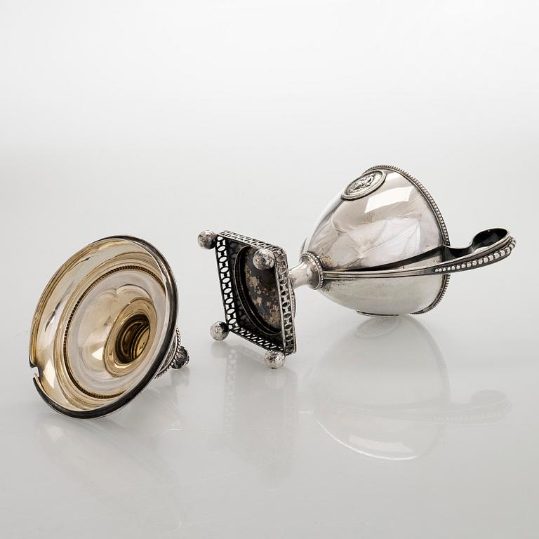 A lidded silver sugar bowl, GAB, Stockholm 1896.