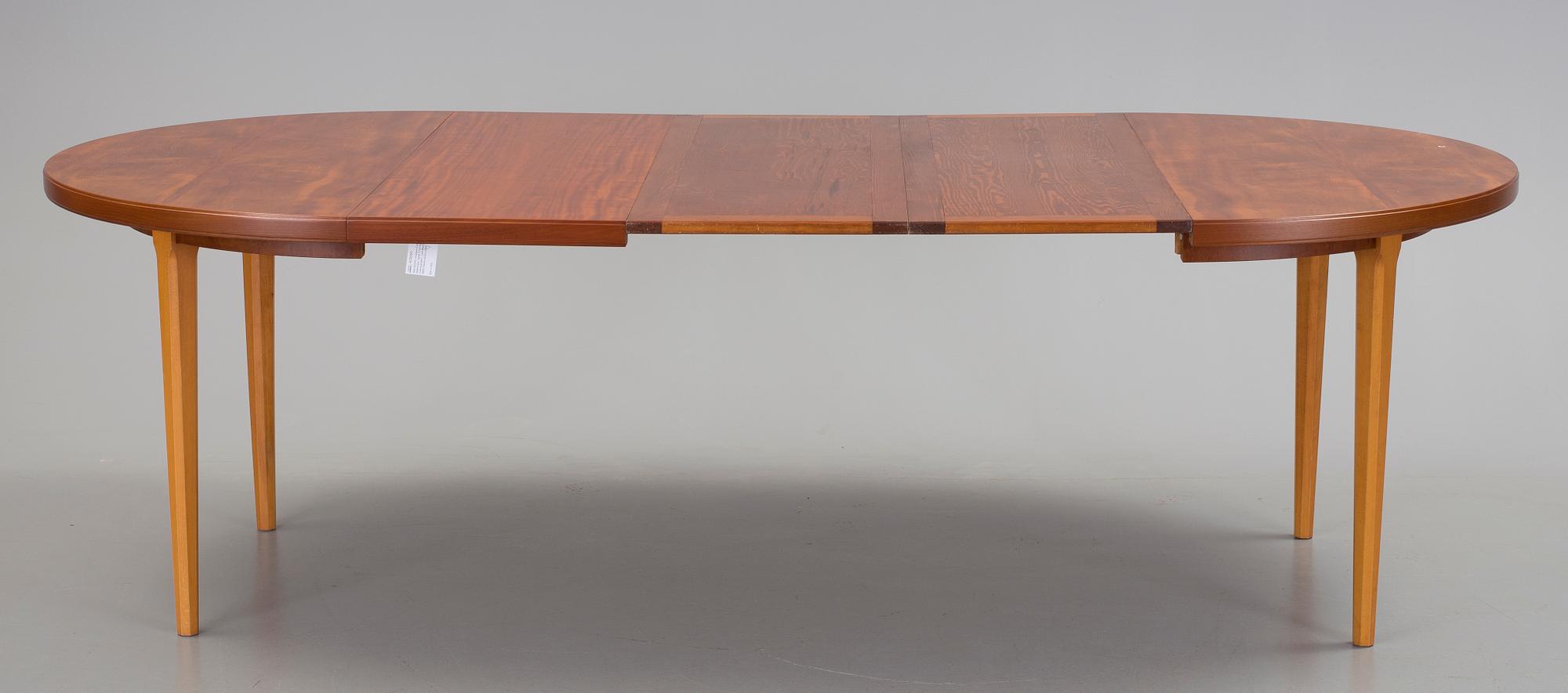 MATBORD, troligen Ikea, samt STOLAR, 6 st, "Herrgården", Carl Malmsten, 1900-talets andra hälft.