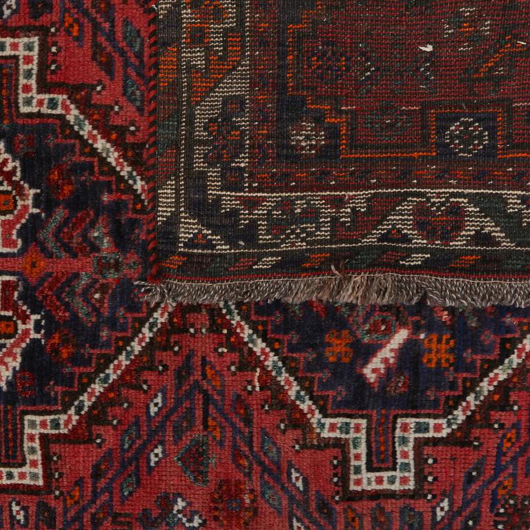 MATTA, Shiraz, 1900-talets senare del, 188 x 157 cm.