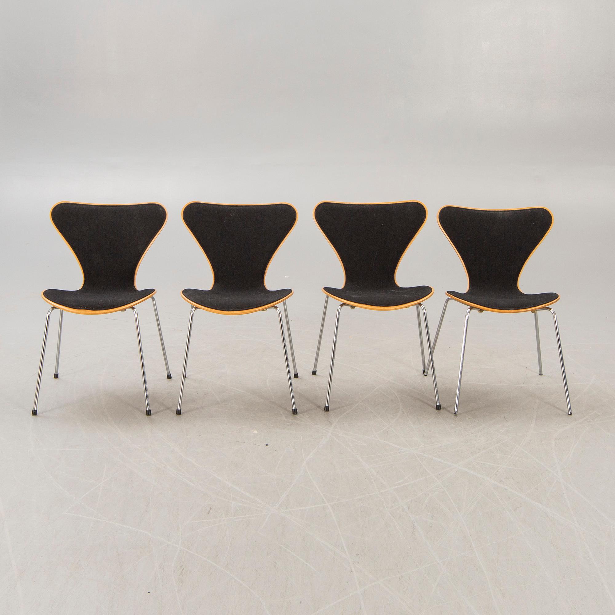 Arne Jacobsen, a set of four Sjuan chairs for Fritz Hansen 1981.