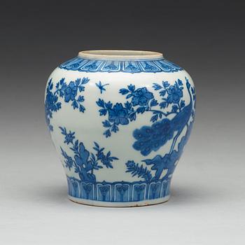 A blue and white vase, Ming dynasty with Wanlis six character mark.