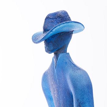 Kjell Engman, skulptur, glas, "Man in trenchcoat", unik, Kosta Boda, signerad.