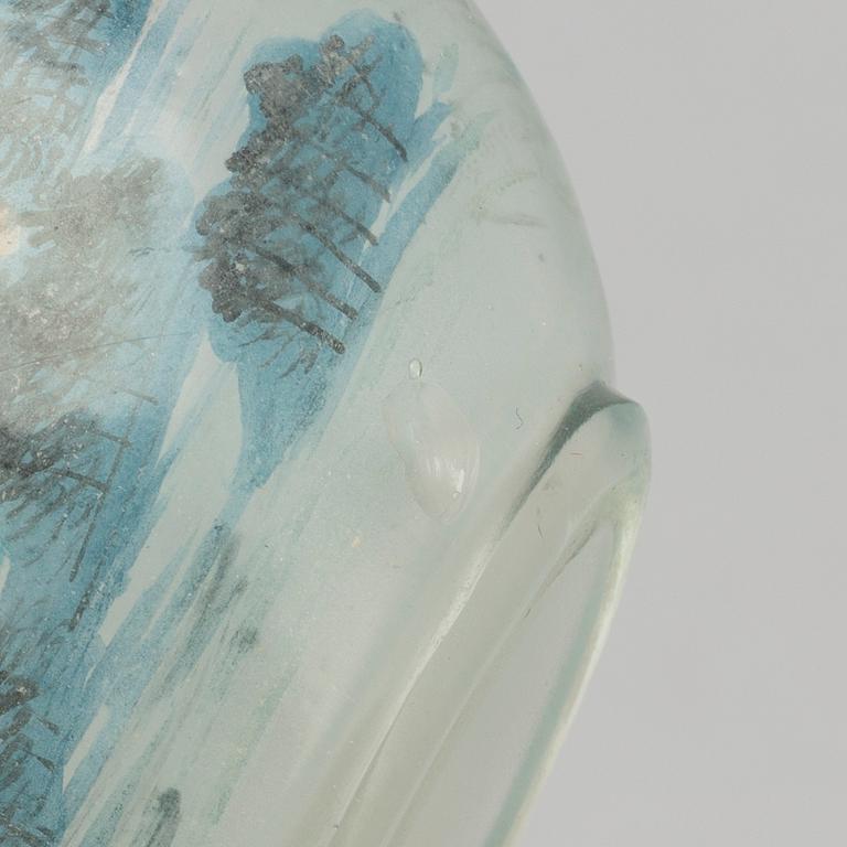 A large Chinese glass snuff bottle, circa 1900.