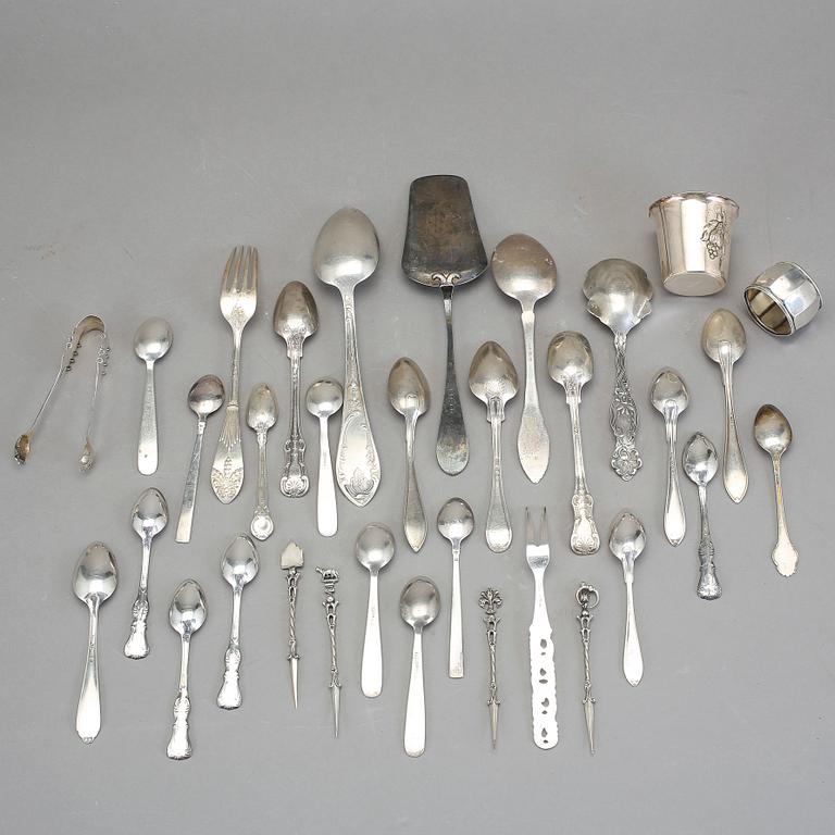 PARTI SILVER, svenska samt utländska stämplar, mestadels 1900-tal. Vikt 628 g.
