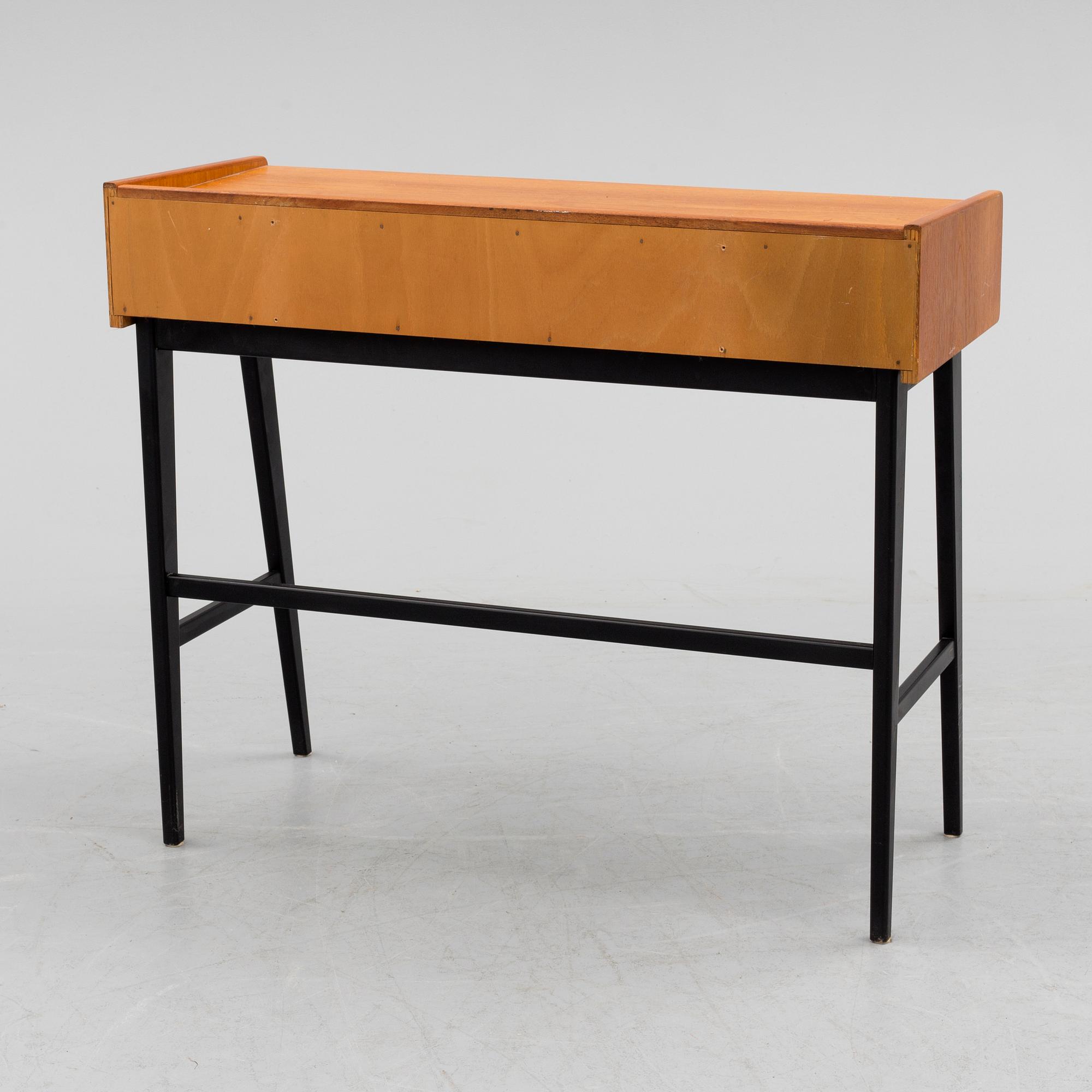 a 1950's dressing table.