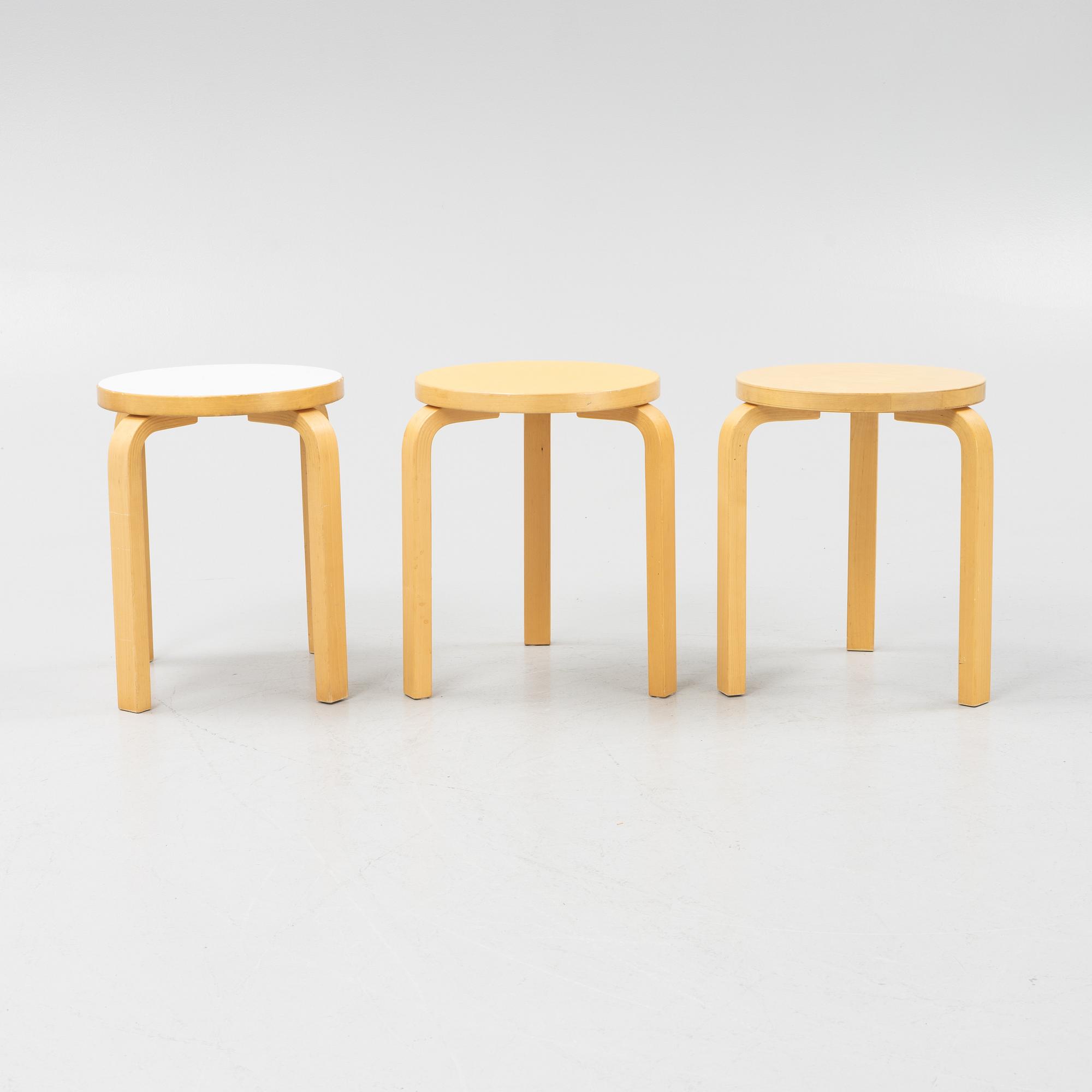 Alvar Aalto, pallar, 3 st, modell 60, Artek, Finland.