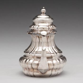 Olof Fernlöf, tekanna, silver, Göteborg 1734, senbarock.
